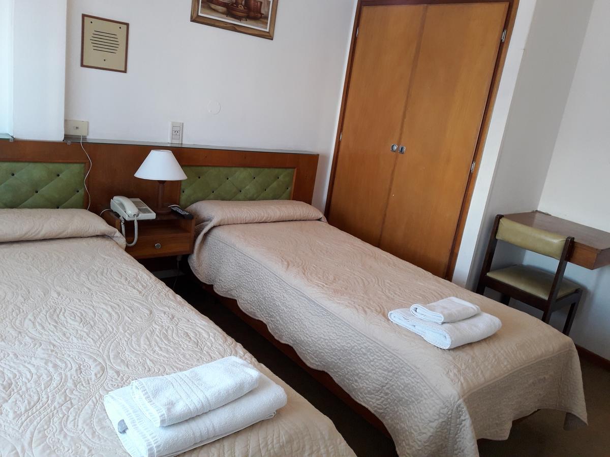 Iberia Hotel Olascoaga Neuquén Eksteriør billede