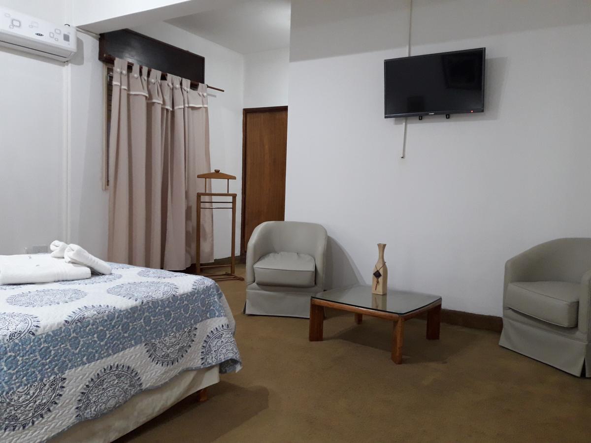 Iberia Hotel Olascoaga Neuquén Eksteriør billede