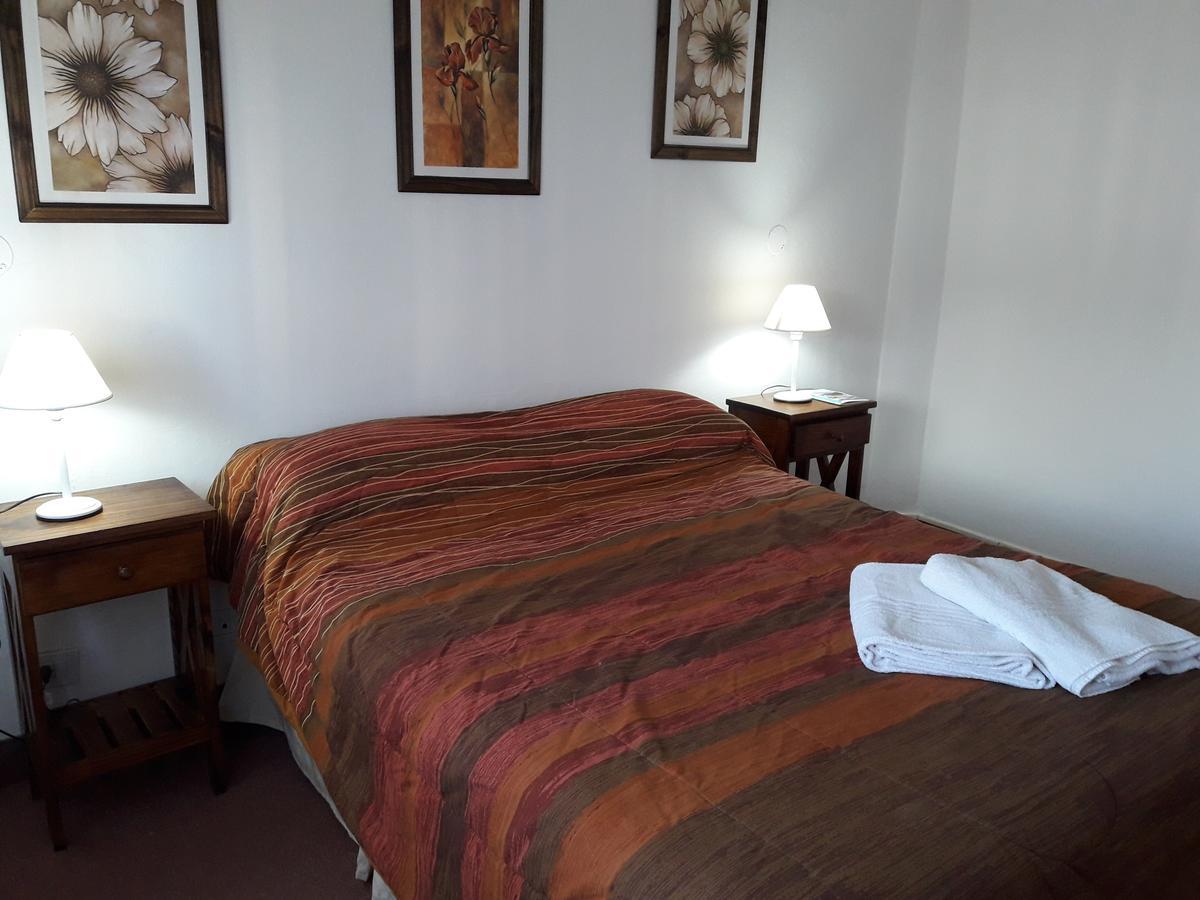 Iberia Hotel Olascoaga Neuquén Eksteriør billede