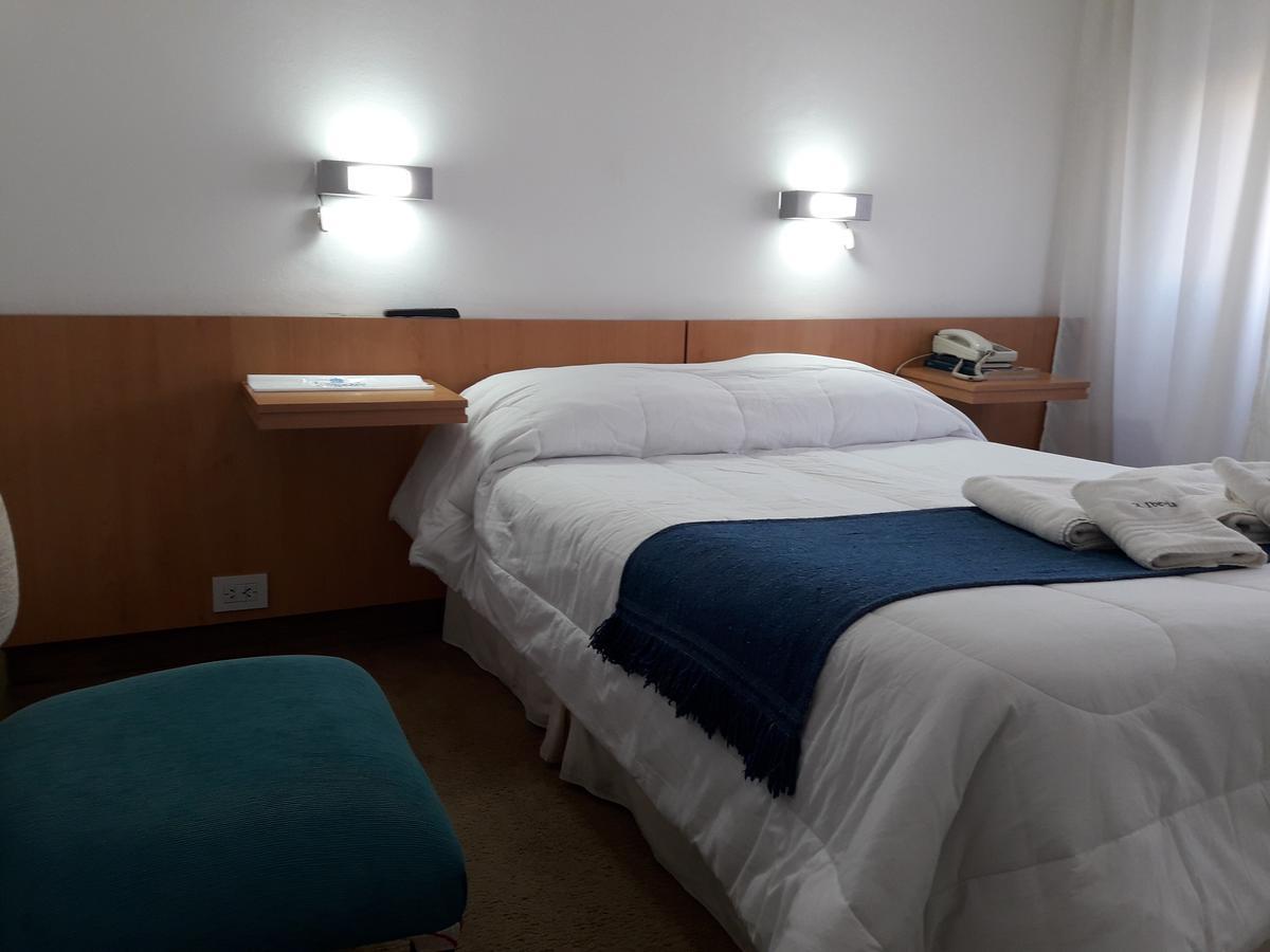 Iberia Hotel Olascoaga Neuquén Eksteriør billede