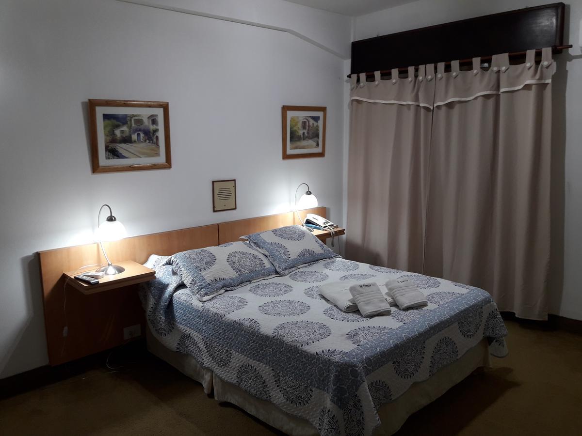 Iberia Hotel Olascoaga Neuquén Eksteriør billede
